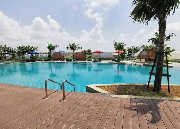 #3113 Almas Suites 2Pax Cozy Neflix 100Mbps Bystay