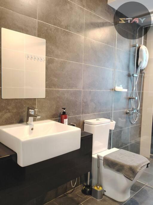 Apartment #3113 Almas 2pax Cozy Neflix 100mbps Bystay