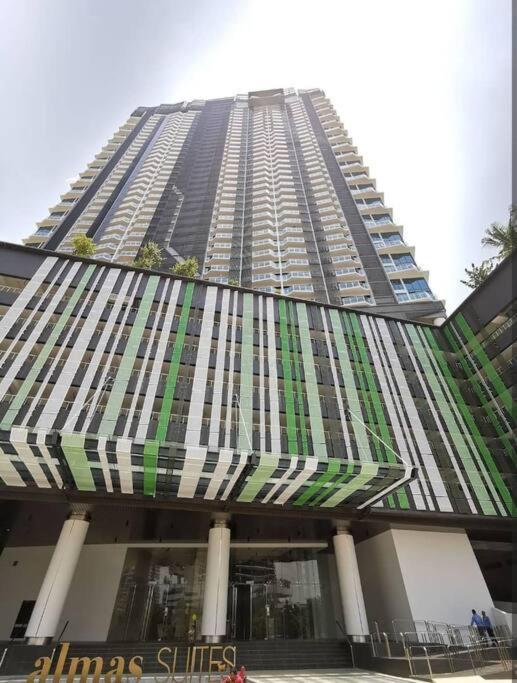 #3113 Almas 2pax Cozy Neflix 100mbps Bystay Apartment *
